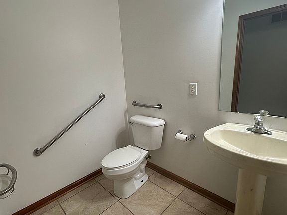 Hallway 1/2 Bathroom