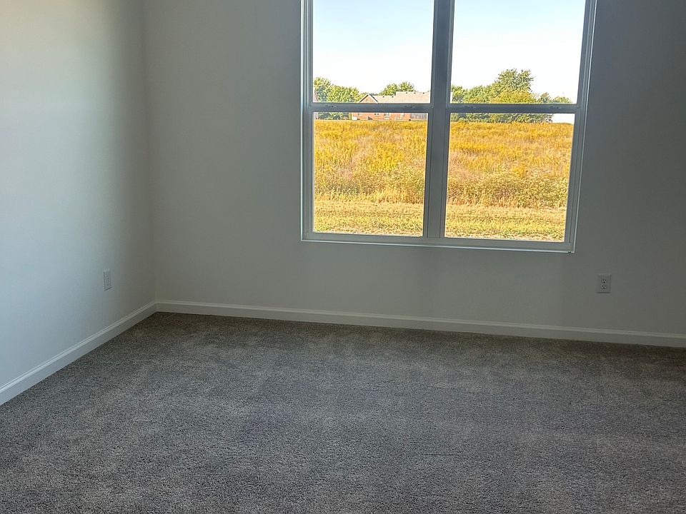 2nd image of 1492 Hardwood Dr