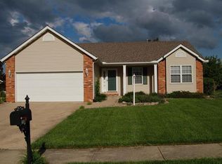 2720 Cabin Creek Ct, Edwardsville, IL 62025