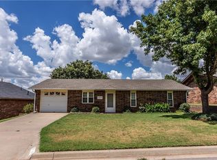 121 Hiler Dr, Weatherford, OK 73096