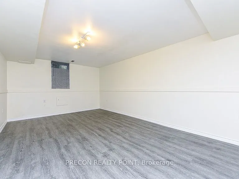 100 Beddoe Dr #4 — Photo 23