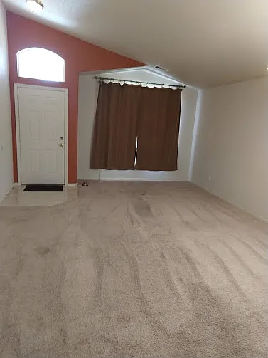 Eagle Vista Drive NE, Albuquerque — Photo 2