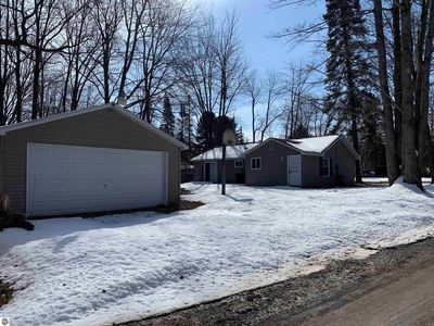 224 Arbutus Ave, Cadillac, MI, 49601