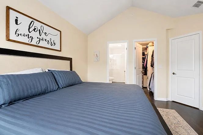 3 bed, 2.5 bath, 1932 sqft, $3,570 — Photo 4