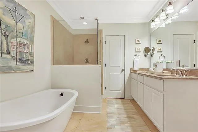 4200 Saint Charles Ave — Photo 10