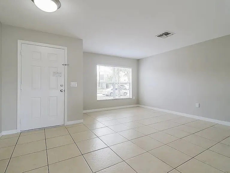 4705 Hardy Mills St — Photo 2