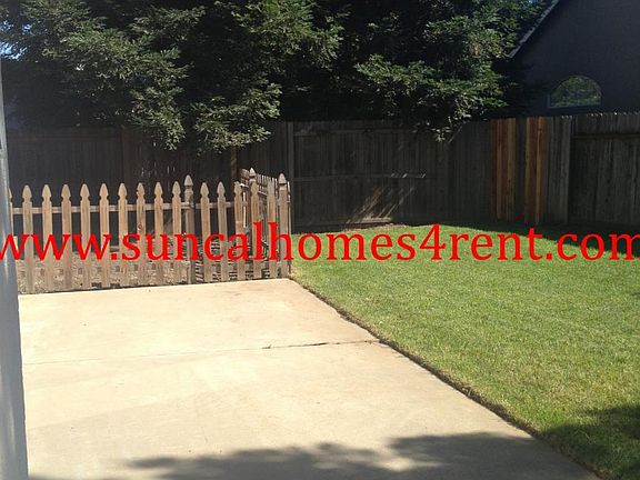 3rd image of 403 Rosewood Ct