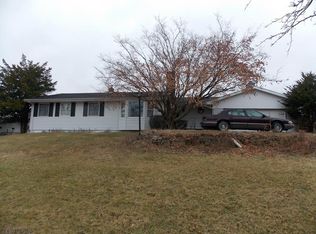 141 Apple Ln, Altoona, PA 16601