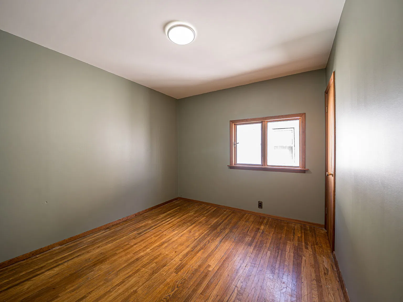 189 Lovering Ave — Photo 1