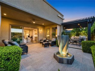 6761 Silver Crescent St, Spring Valley, NV 89148