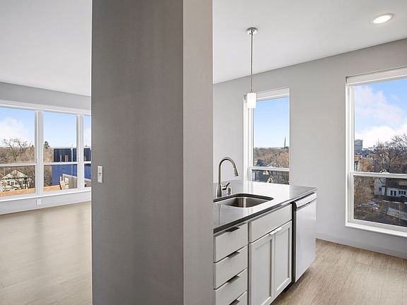 3rd image of 401 University Ave SE #3