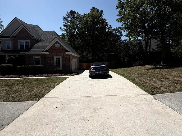1605 Jamestown Ave — Photo 58