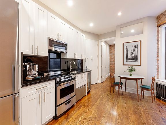 3rd image of 119 Christopher St APT 21