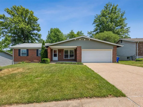 11743 Chess Dr, Bridgeton, MO 63044