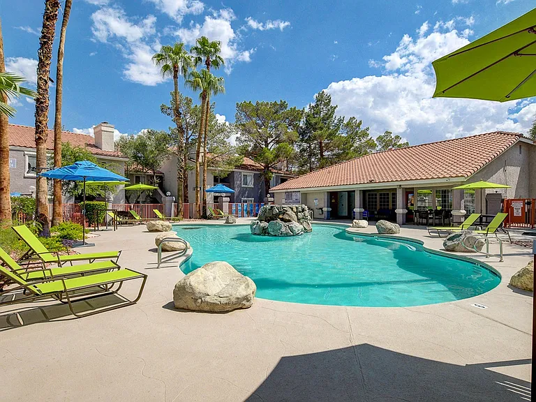 Napoli Pool | Apartments For Rent in Las Vegas