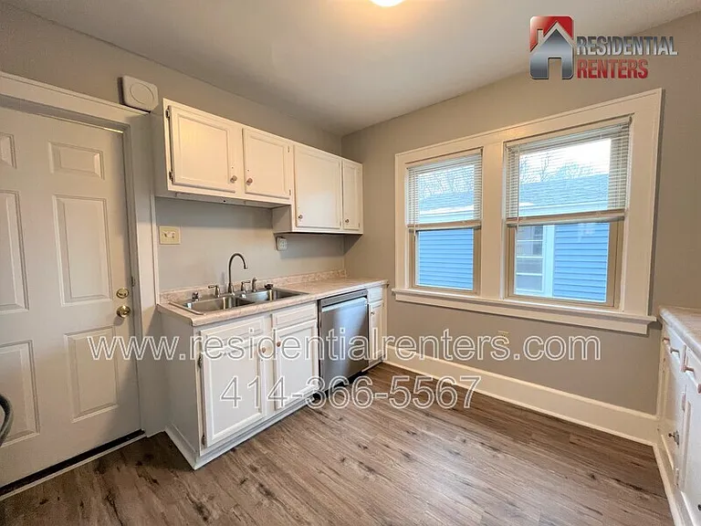 2768 S Adams Ave #UPPER — Photo 6