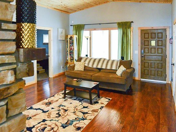 4th image of 9 Malvern Ln