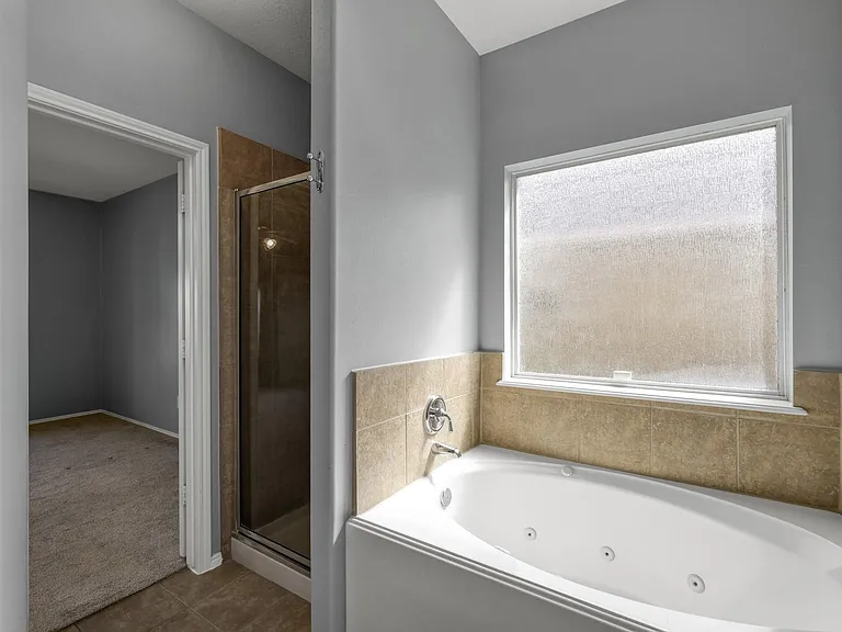 30327 Deleon Fields Dr — Photo 21