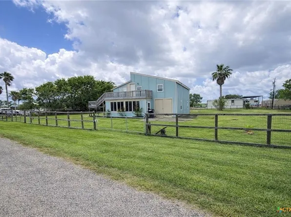 488 Alamo Beach Ave, Port Lavaca, TX 77979