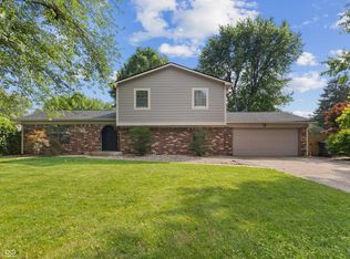 750 Hillcrest Dr, Greenwood, IN