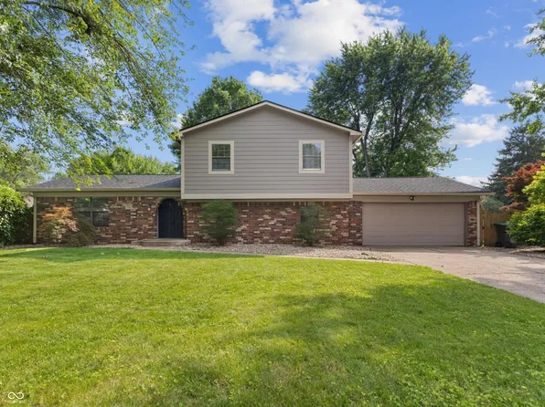 750 Hillcrest Dr, Greenwood, IN 46142