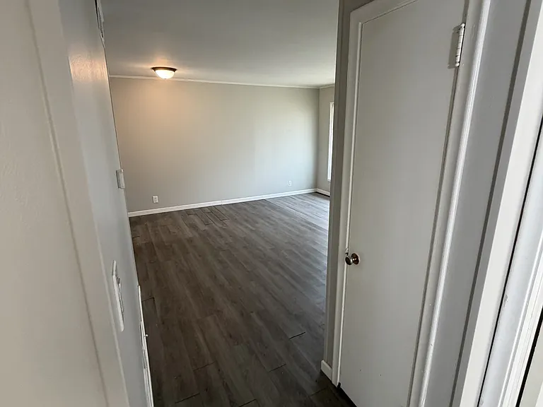 742 N University Blvd #2 — Photo 5