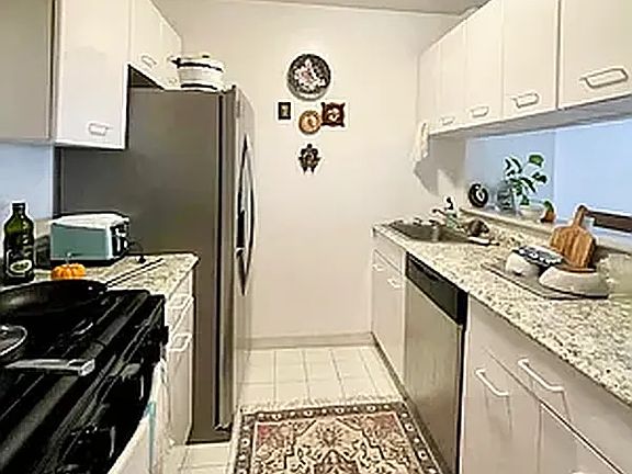 5th image of 2 S End Ave APT 3W