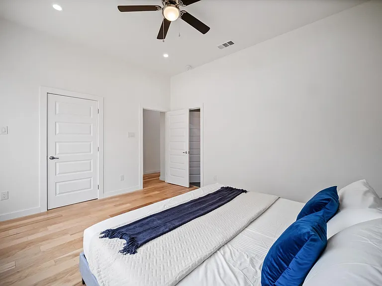 1350 Strickland St — Photo 16
