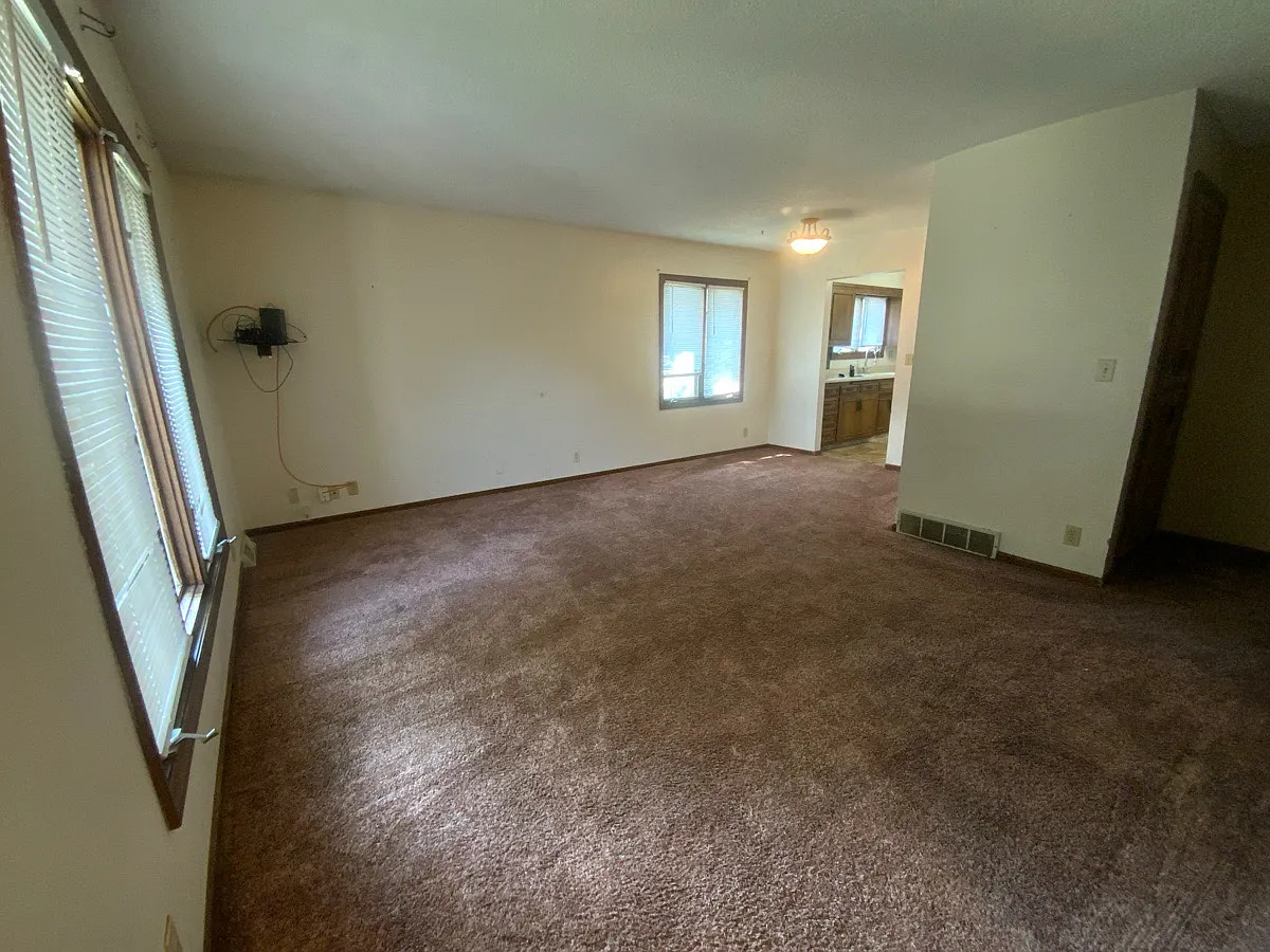 2 bed, $1,400 — Photo 1