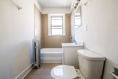 6705 S Michigan Chicago, IL 60637 Photo 1