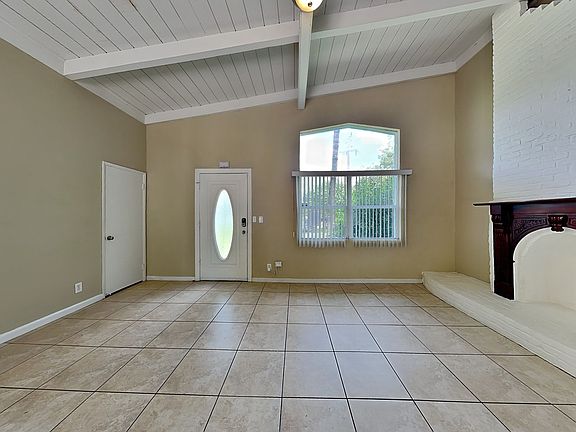 5th image of 2406 Tortugas Ln