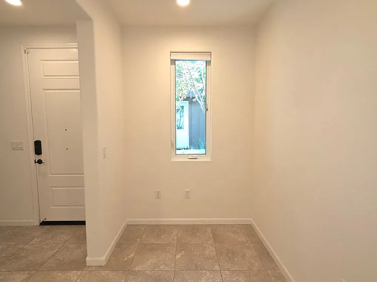 5577 Apex Dr — Photo 5