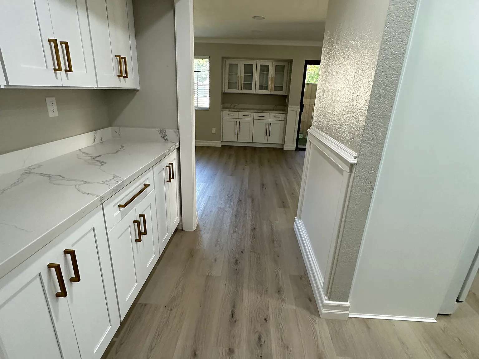 2 bed, 929 sqft, $2,200 — Photo 4