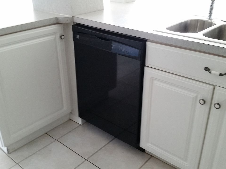2nd image of 4716 NW 44th St