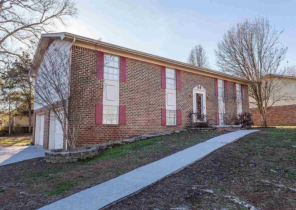 1st image of 625 Northview Dr NW