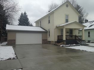 324 E 13th St, Dover, OH