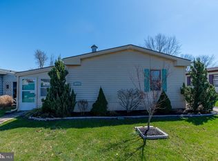239 Cherrywood Ct, North Wales, PA 19454