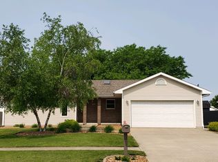 635 Cherokee Dr, Bourbonnais, IL 60914