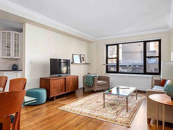 3rd image of 400 E 52nd St APT 12C