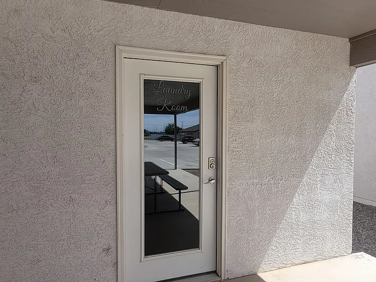 2501 Martin Luther King Blvd #B — Photo 21