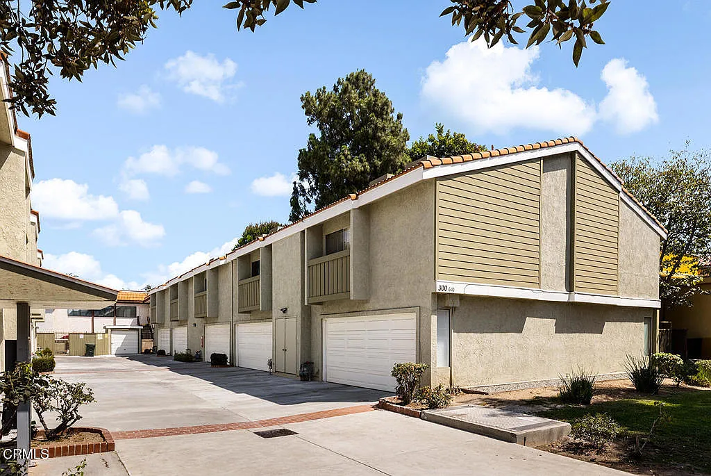 2 bed, 2.0 bath, 1135 sqft, $3,500 — Photo 1