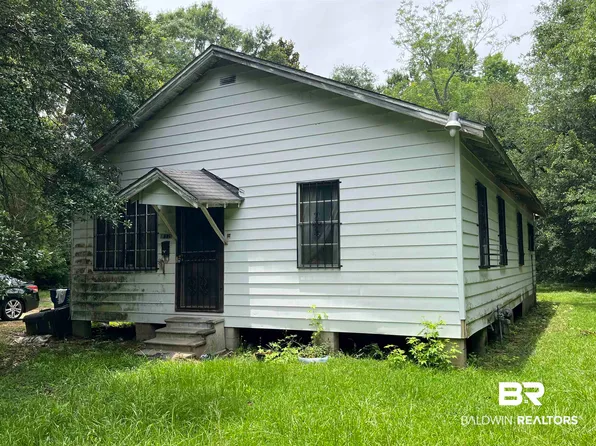 712 Tate Ct, Prichard, AL 36610