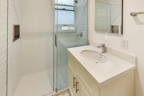 1167 Pine St #5 — Photo 13