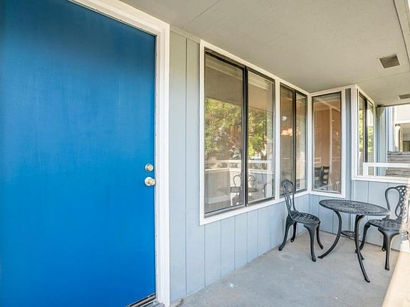 4th image of 914 La Barbera Dr