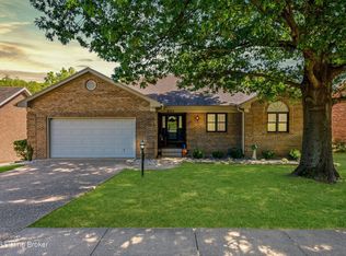 4113 Hurstbourne Woods Dr, Louisville, KY 40299