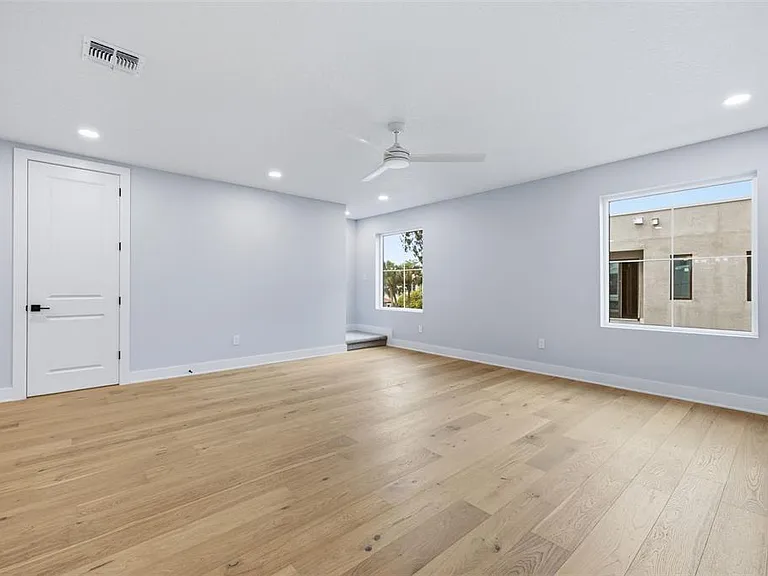 4208 W Carmen St #C — Photo 14