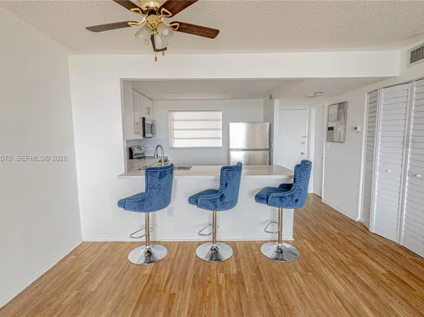 16400 NE 17th Ave APT 601, North Miami Beach, FL 33162