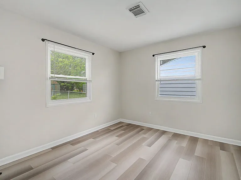 3324 Ainsworth Dr — Photo 16