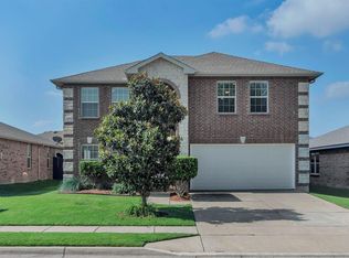 1916 Diamond Lake Trl, Justin, TX 76247