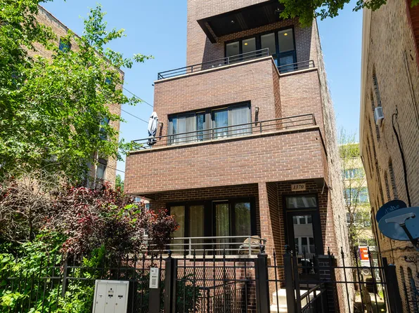 1370 W Crystal St #3C, Chicago, IL 60642